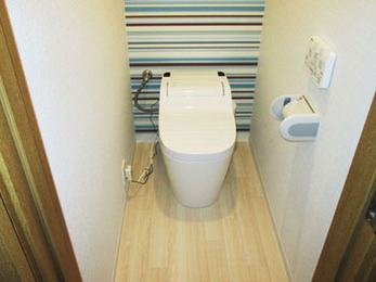 全自動お掃除トイレで評判のトイレにして、お掃除ラクラクになりました。