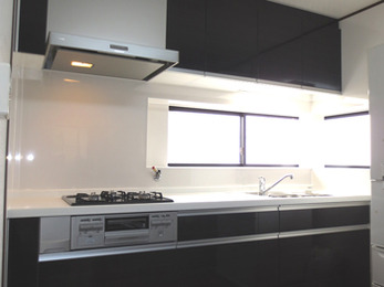 収納量も増えて、換気扇もお掃除しやすくなりました。