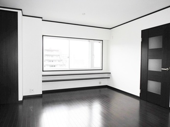 自分の家じゃないように感じるくらい、内装の雰囲気もガラッと変わり驚きました。