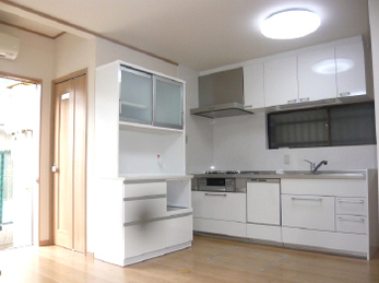 リビングのタレ壁を撤去して、広々とした空間を作りました。