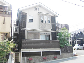 お家の外観を損なうことなくスカイデッキを設置！