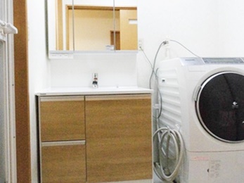 PanasonicのCLineは奥行きもあり、たっぷり収納が出来ます。