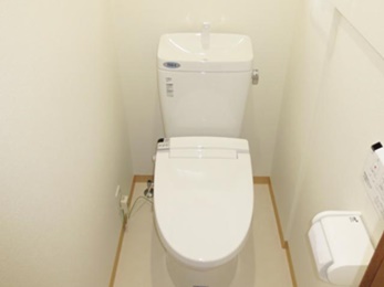 見違える程スッキリと清潔感のあるトイレに仕上がりました。
