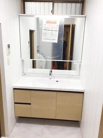 上質で清潔感のある洗面室